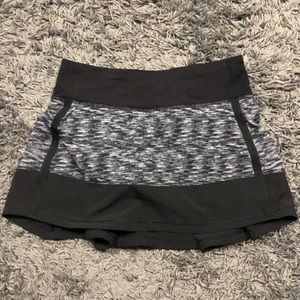 EUC Lululemon Flounce Skirt